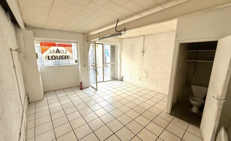 Local commercial 20m² 63000 CLERMONT FERRAND - Image 1
