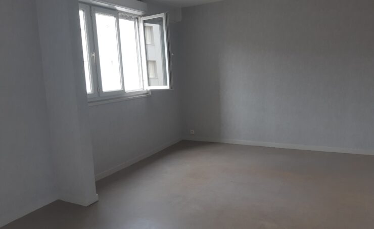 Appartement T4 85m² 63200 RIOM - Image 4