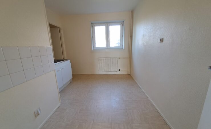 Appartement T4 80m² 63780 ST GEORGES DE MONS - Image 2