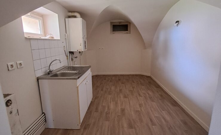 Appartement T2 48m² 63410 CHARBONNIERES LES VIEILLES - Image 2