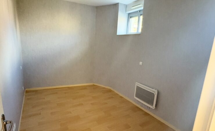 Appartement T4 74m² 63140 CHATEL GUYON - Image 7