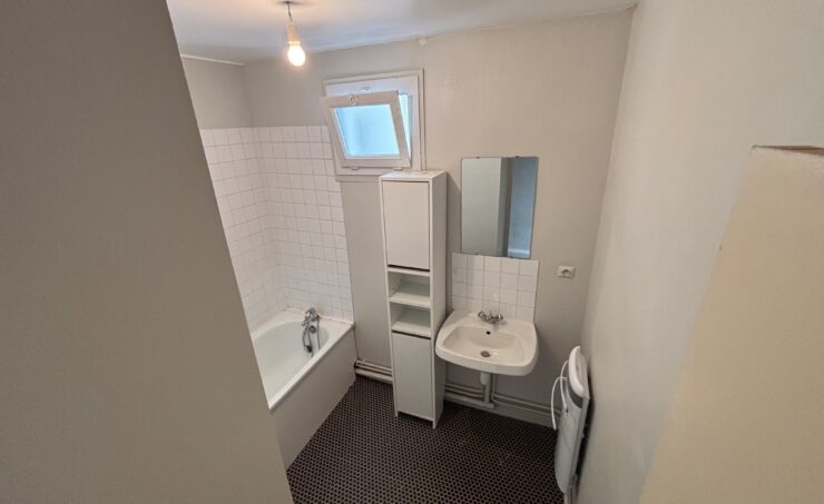 Appartement T2 68m² 63330 PIONSAT - Image 3